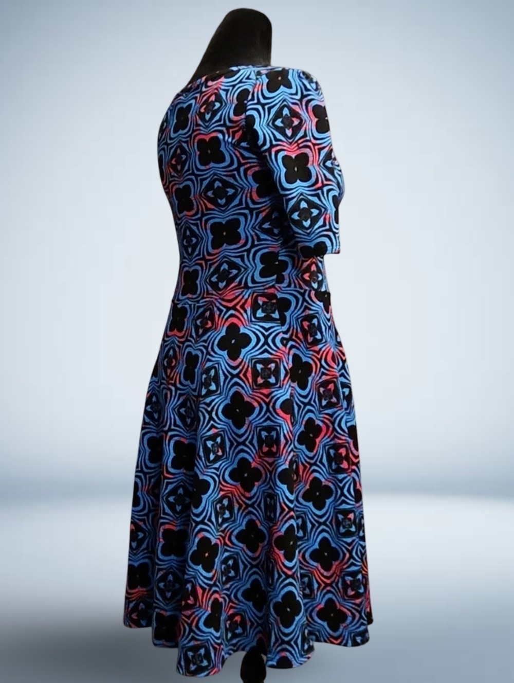 LuLaRoe S Blue Black Red Geometric Knit Knee Length A-Line Dress Scoop Neck - Picture 5 of 9